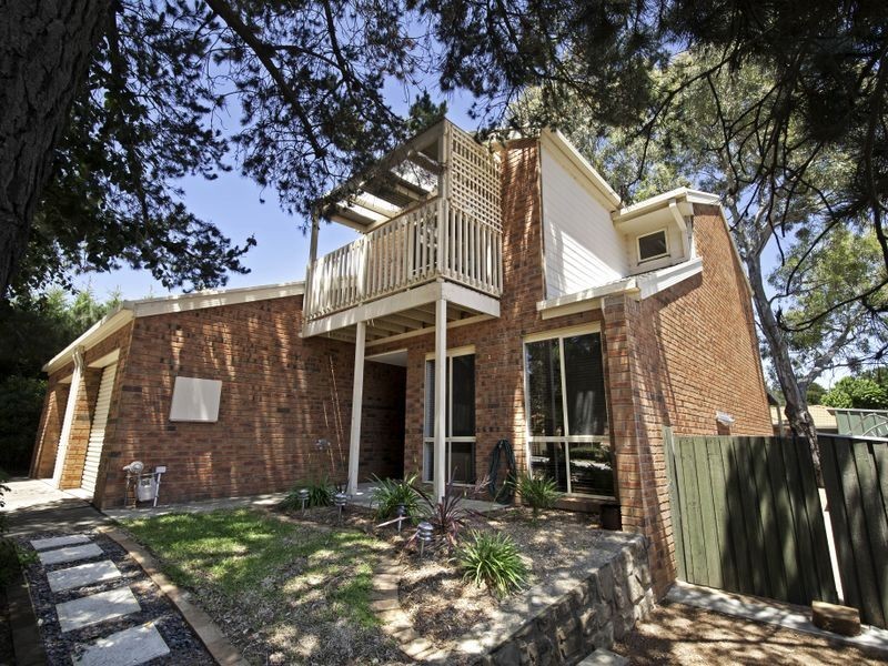 84 Britten Jones Drive, Holt ACT 2615