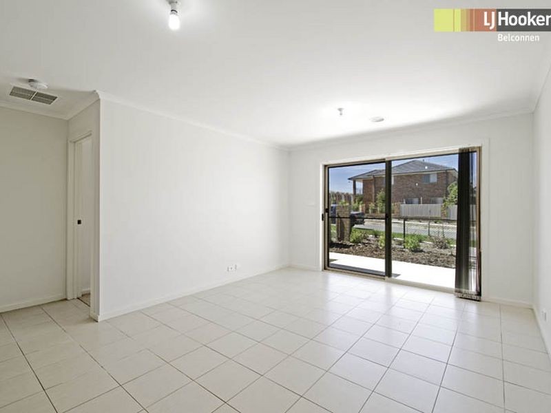 2/2 Neil Currie Street, Casey ACT 2913