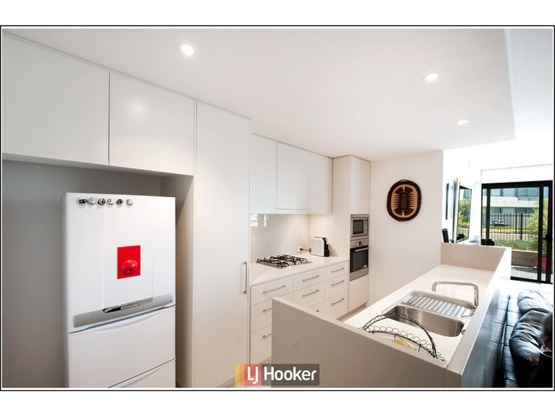 54/11 Eastlake Parade, Kingston ACT 2604
