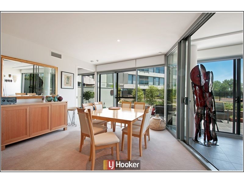 54/11 Eastlake Parade, Kingston ACT 2604