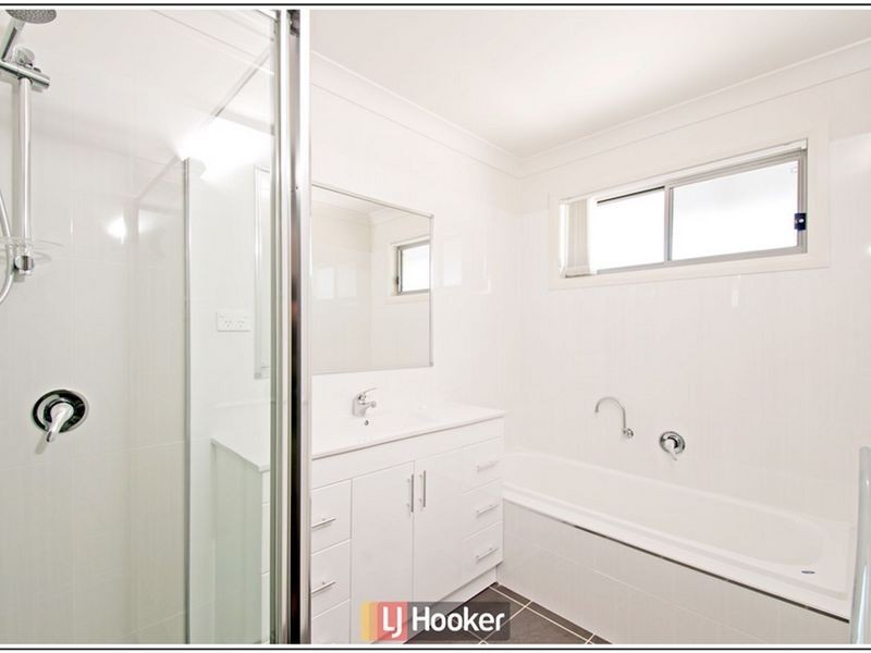 10 Mavis Latham Street, Franklin ACT 2913