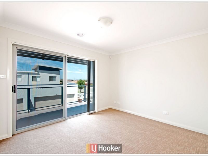 10 Mavis Latham Street, Franklin ACT 2913