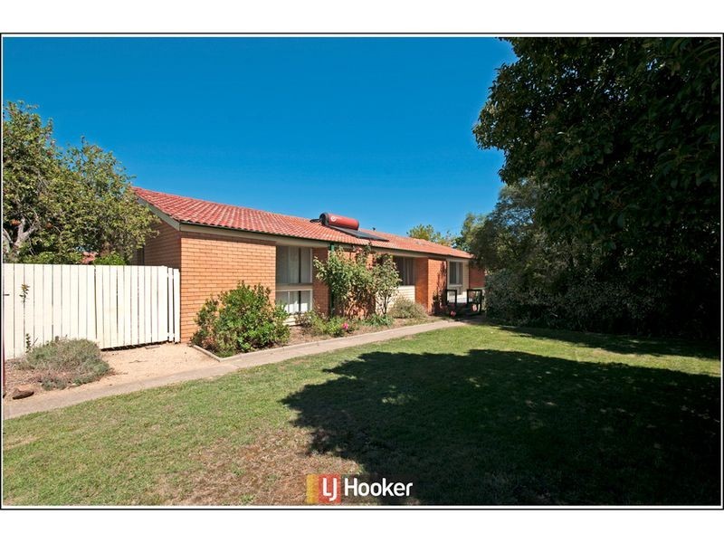 11 Wargila Place, Giralang ACT 2617