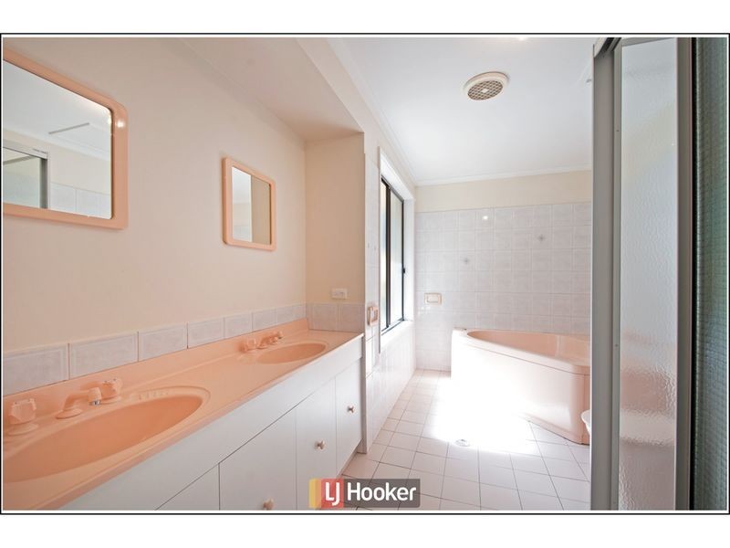 34 Wangara Street, Aranda ACT 2614