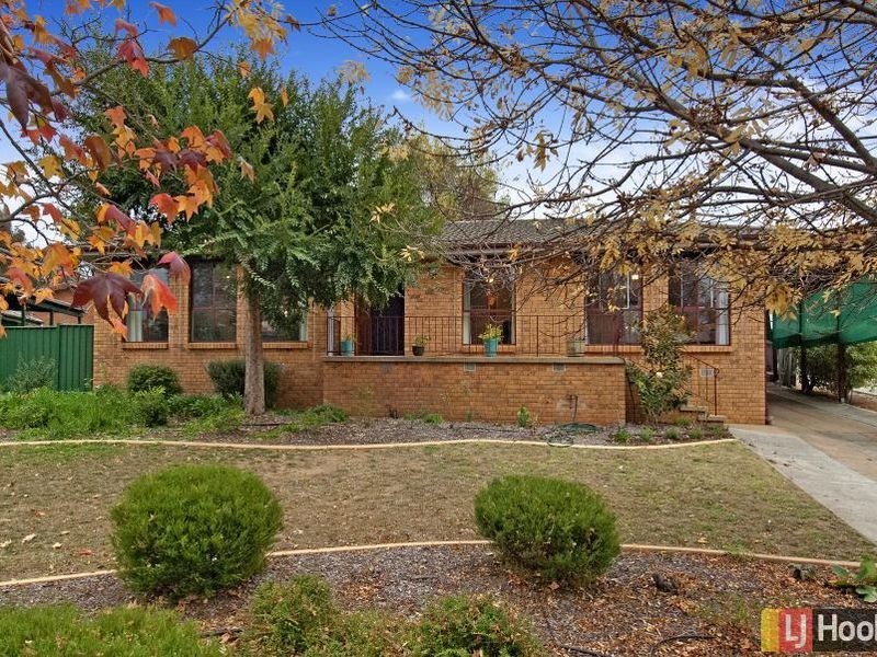 9 Solomon Crescent, Latham ACT 2615