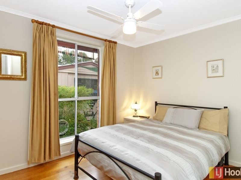 9 Solomon Crescent, Latham ACT 2615