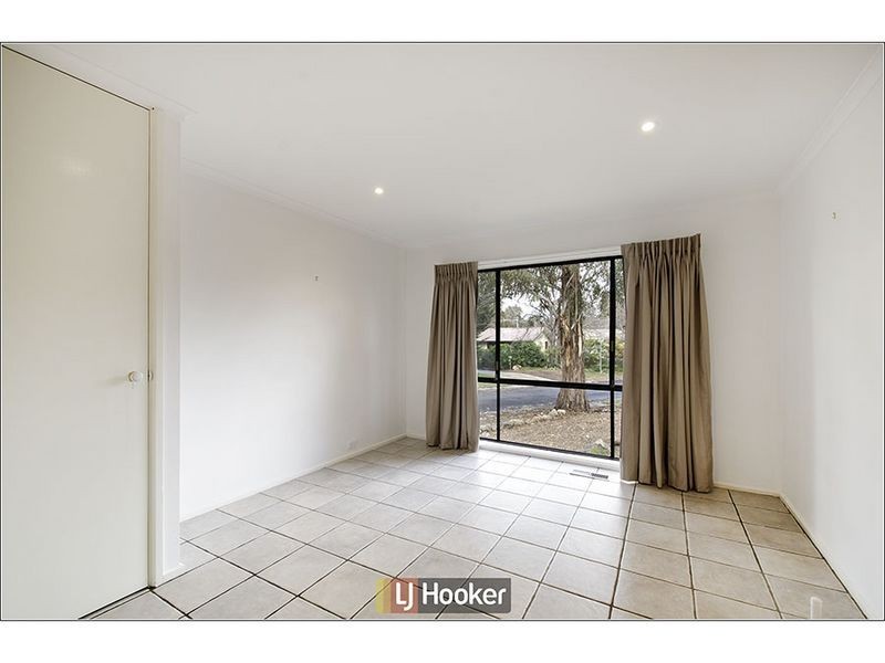 2 Kieran Place, Holt ACT 2615