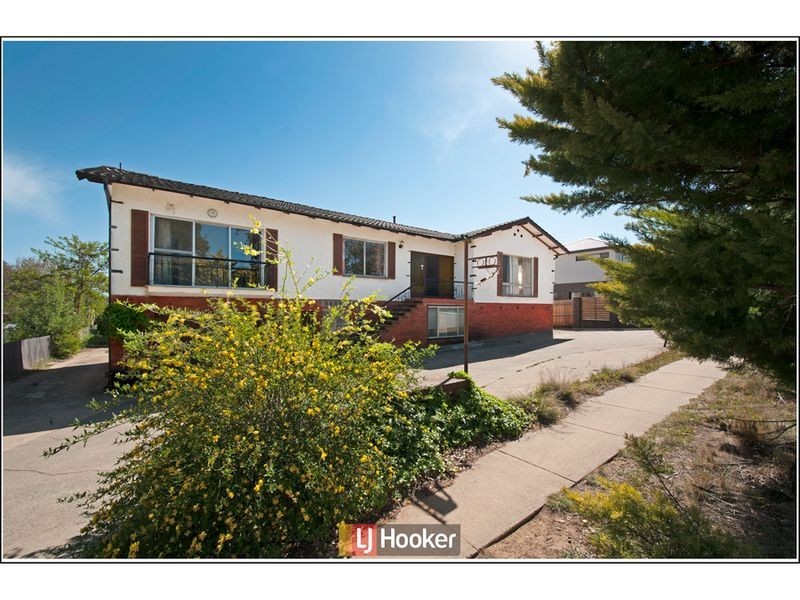 1/6 Belconnen Way, Page ACT 2614