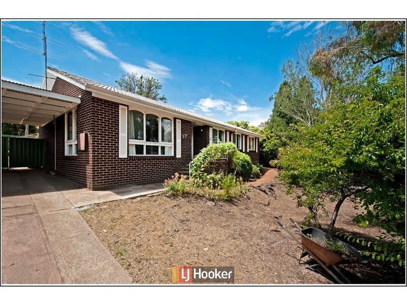 17 Messenger Street, Holt ACT 2615