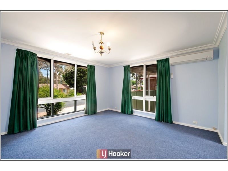 17 Messenger Street, Holt ACT 2615