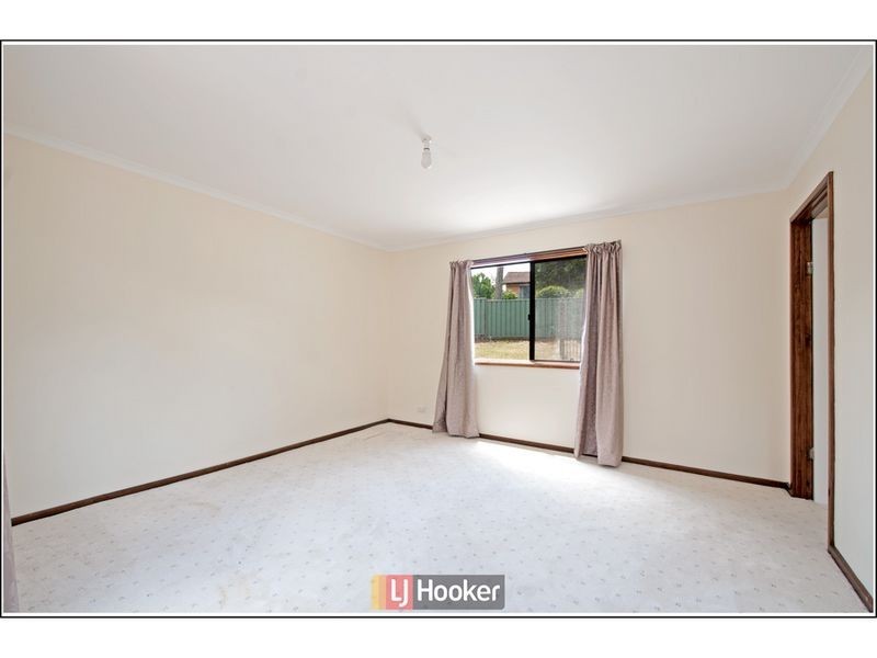 17 Messenger Street, Holt ACT 2615