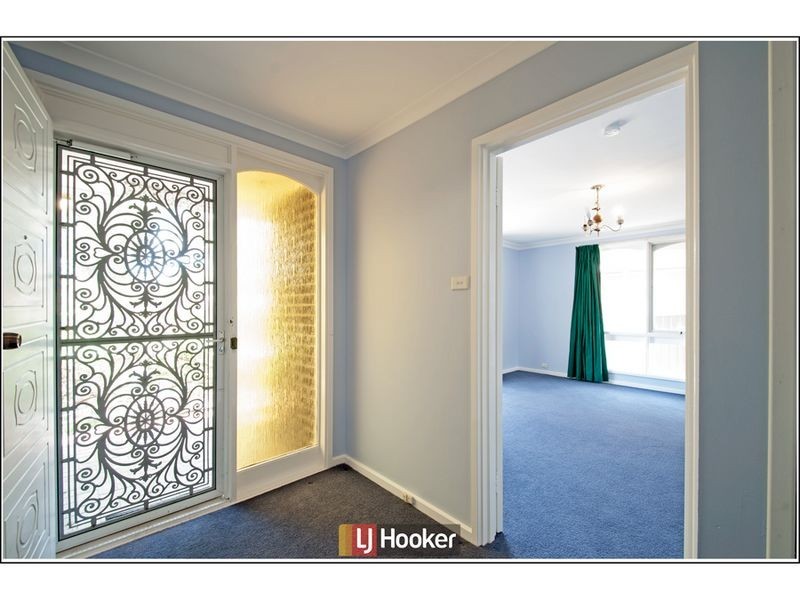 17 Messenger Street, Holt ACT 2615