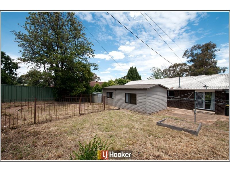 17 Messenger Street, Holt ACT 2615