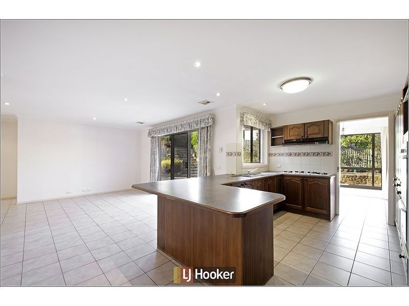 8 Gara Place, Amaroo ACT 2914