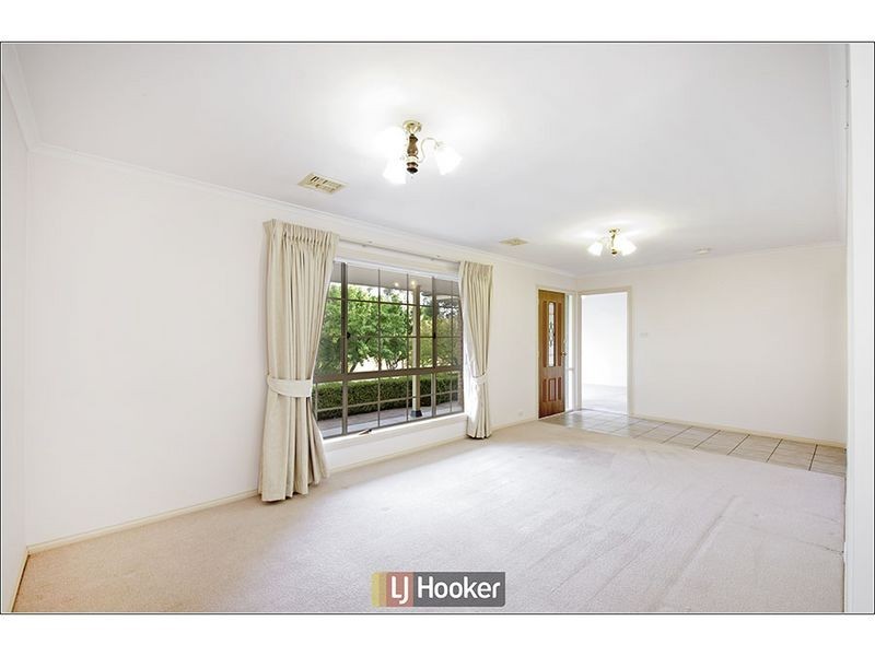 8 Gara Place, Amaroo ACT 2914