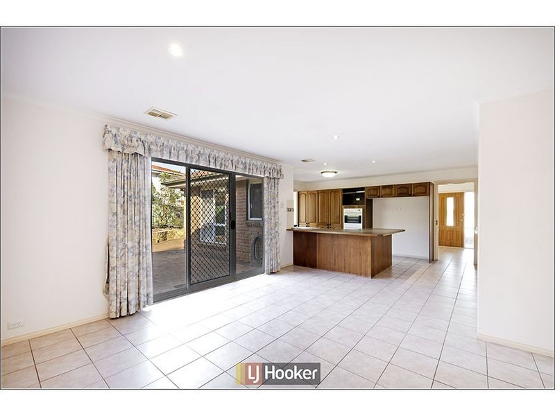 8 Gara Place, Amaroo ACT 2914
