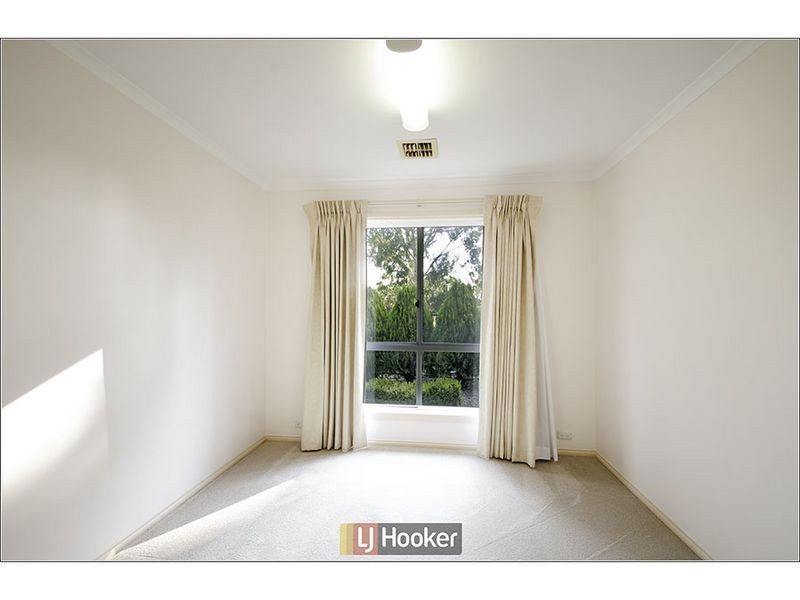 8 Gara Place, Amaroo ACT 2914