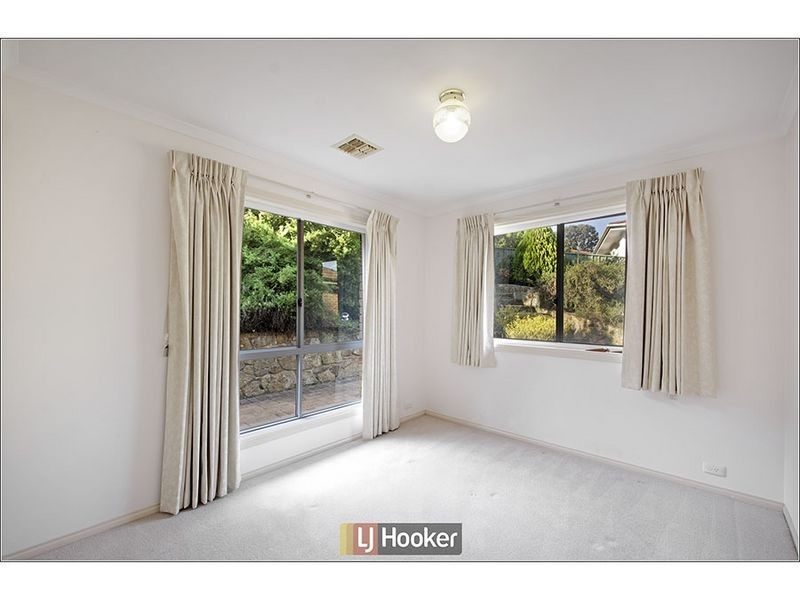 8 Gara Place, Amaroo ACT 2914