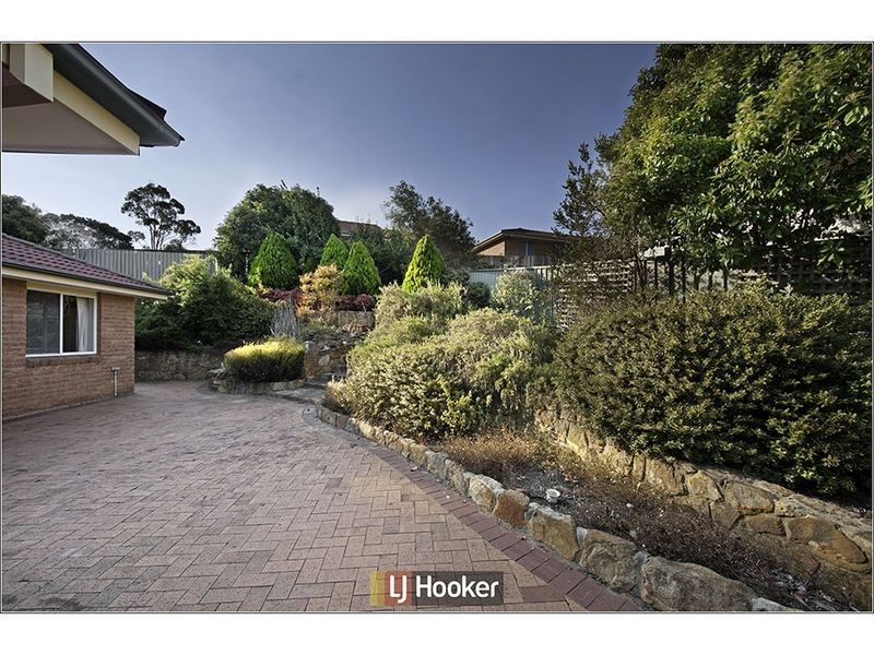 8 Gara Place, Amaroo ACT 2914