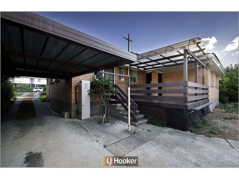 16 Arndell Street, Macquarie ACT 2614