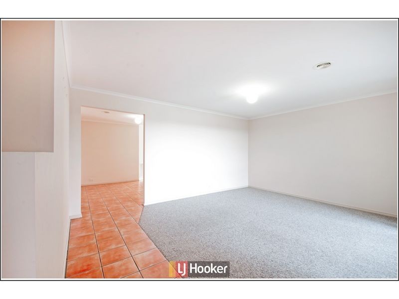 9 Len Waters Street, Ngunnawal ACT 2913