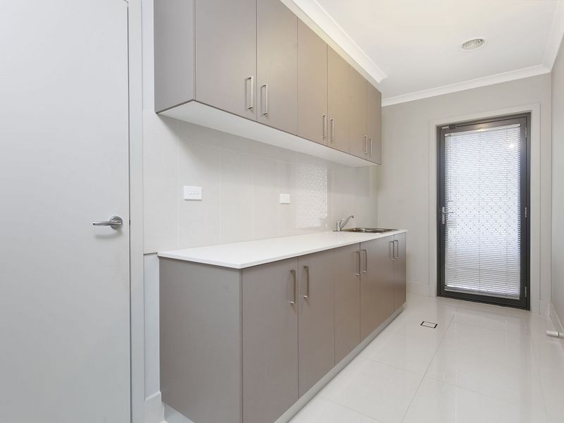 1 Allnutt Crescent, Forde ACT 2914