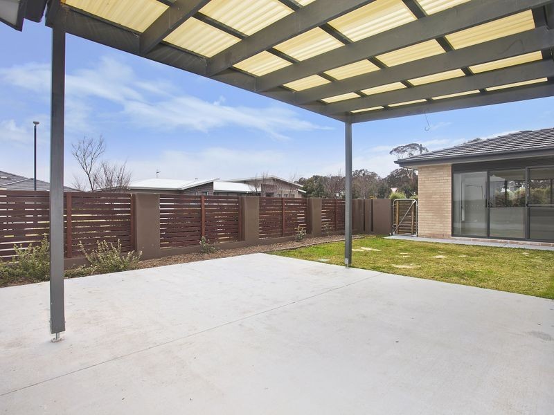 1 Allnutt Crescent, Forde ACT 2914