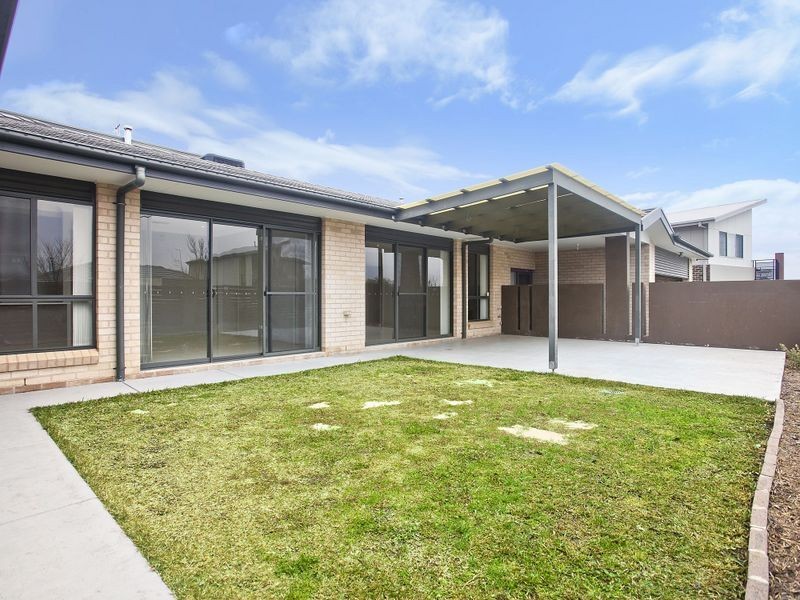 1 Allnutt Crescent, Forde ACT 2914