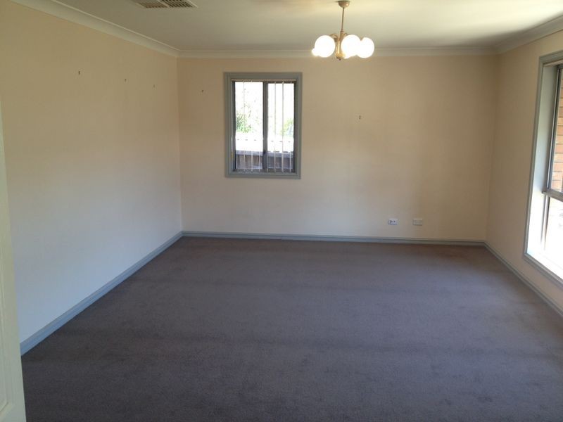48 Evelyn Owen Crescent, Dunlop ACT 2615