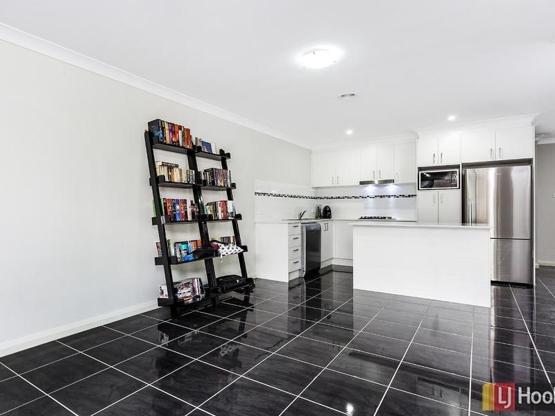 14 Mavis Latham Street, Franklin ACT 2913