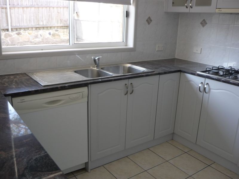 2/8 Proserpine Circuit, Amaroo ACT 2914