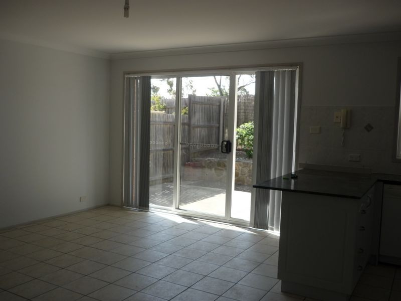 2/8 Proserpine Circuit, Amaroo ACT 2914