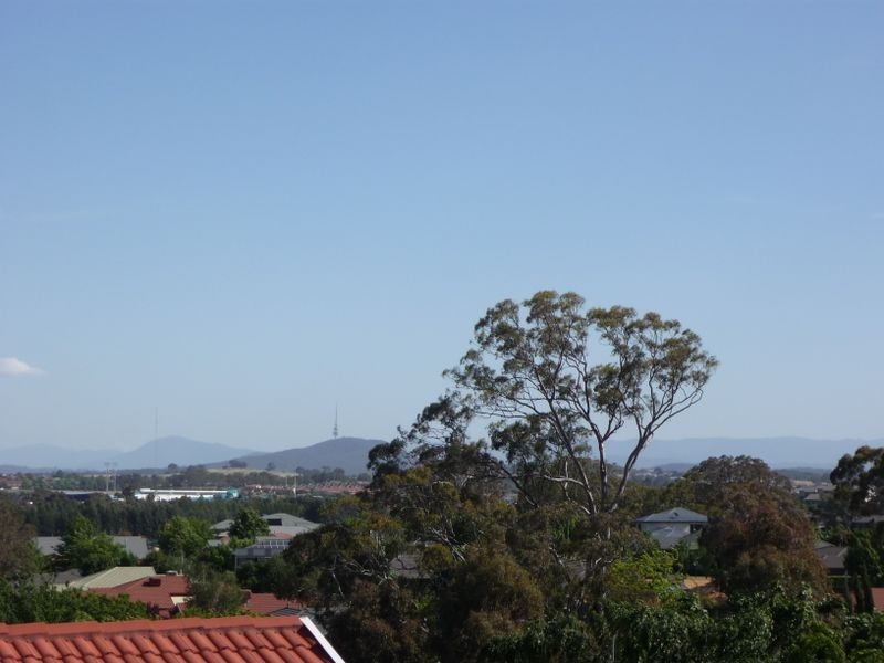 2/8 Proserpine Circuit, Amaroo ACT 2914