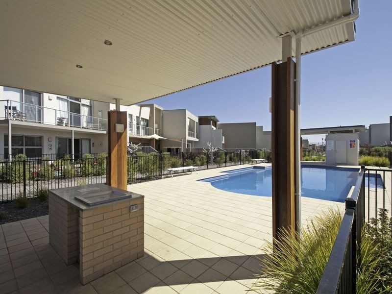 2/11 Joy Cummings Place, Belconnen ACT 2617