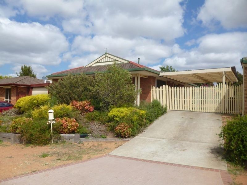 9 Thornhill Crescent, Dunlop ACT 2615