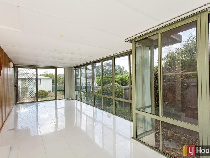 8 Backhouse Street, Latham ACT 2615