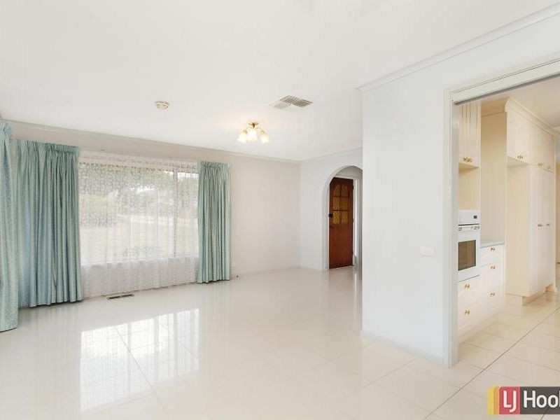 8 Backhouse Street, Latham ACT 2615
