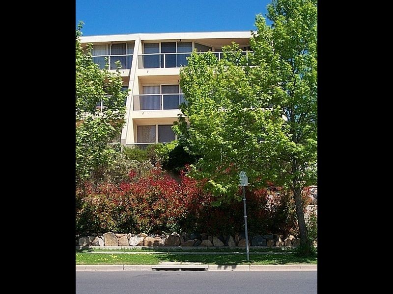 21B/9 Chandler Street, Belconnen ACT 2617