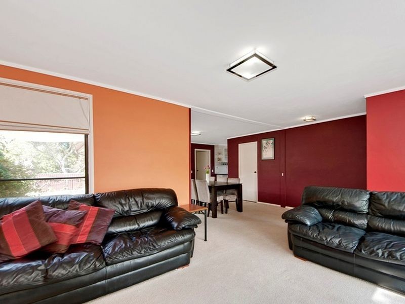 2 Rumker Place, Charnwood ACT 2615