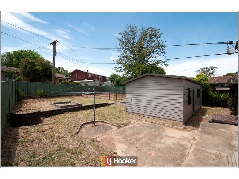 17 Messenger Street, Holt ACT 2615
