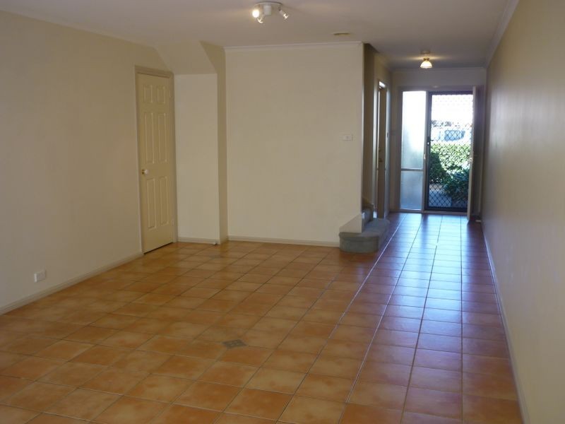 6/2 Dines Place, Bruce ACT 2617