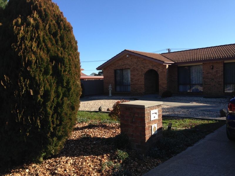 7 Edman Close, Florey ACT 2615