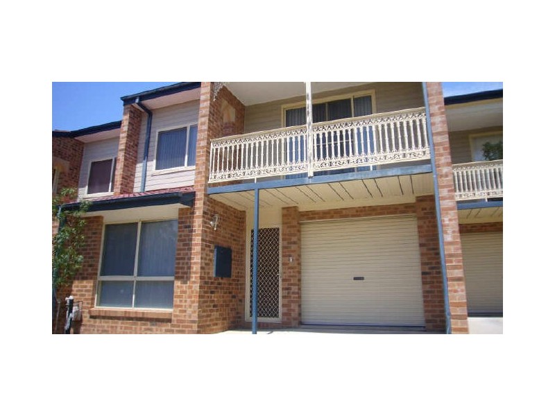 17 Woodleigh Park Everard Street, Palmerston ACT 2913