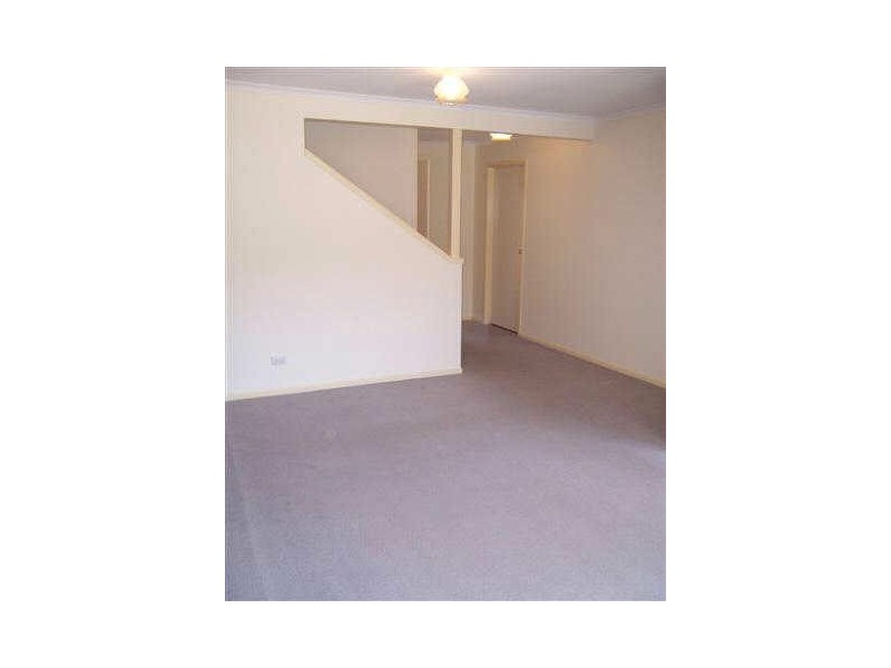 17 Woodleigh Park Everard Street, Palmerston ACT 2913