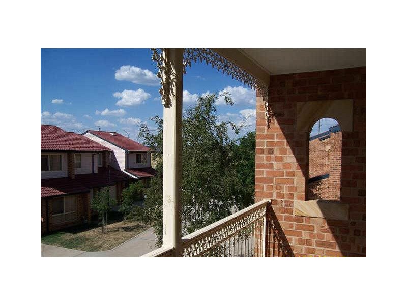 17 Woodleigh Park Everard Street, Palmerston ACT 2913
