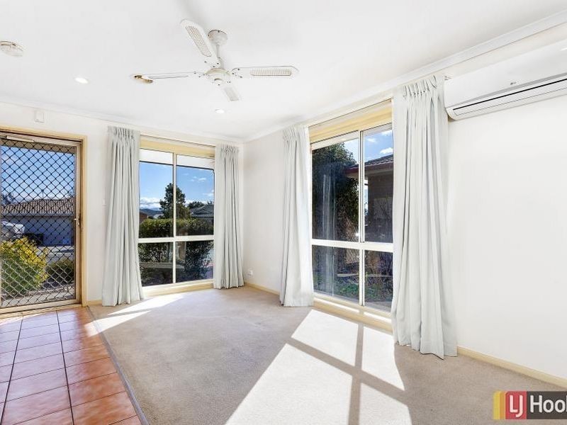 10 Hobday Place, Dunlop ACT 2615