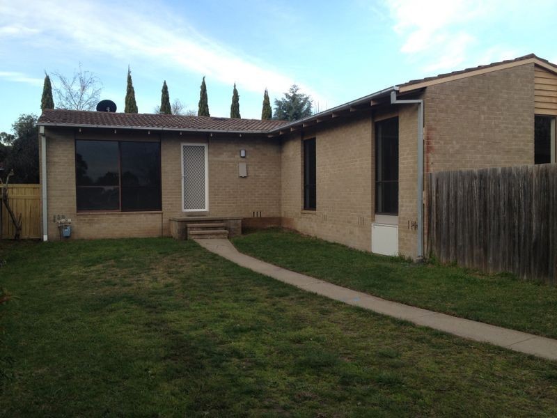 10 Kerr Place, Charnwood ACT 2615