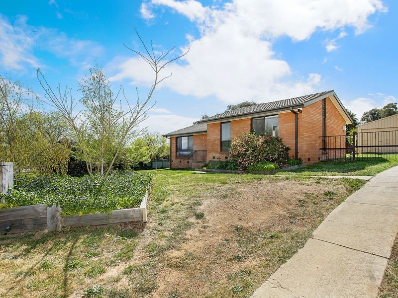 6 Dawar Place, Giralang ACT 2617