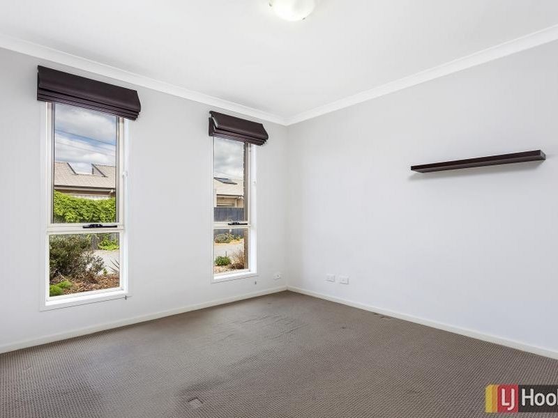 4/85 Macfarlane Burnet Avenue, Macgregor ACT 2615