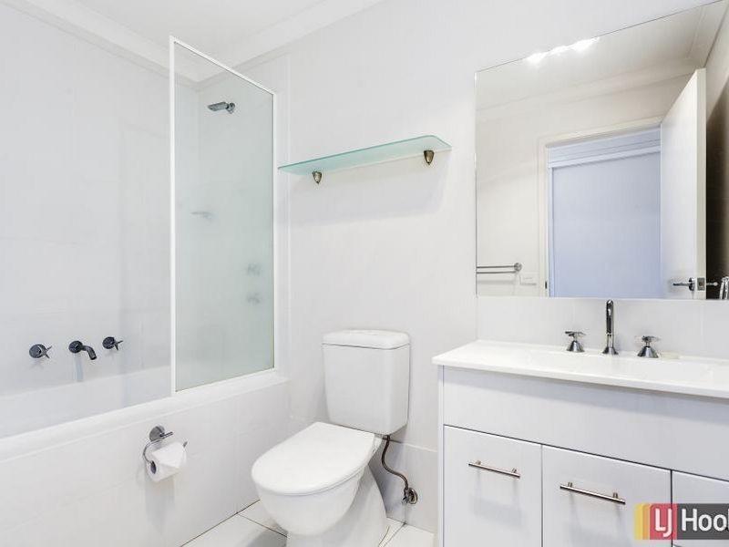 4/85 Macfarlane Burnet Avenue, Macgregor ACT 2615